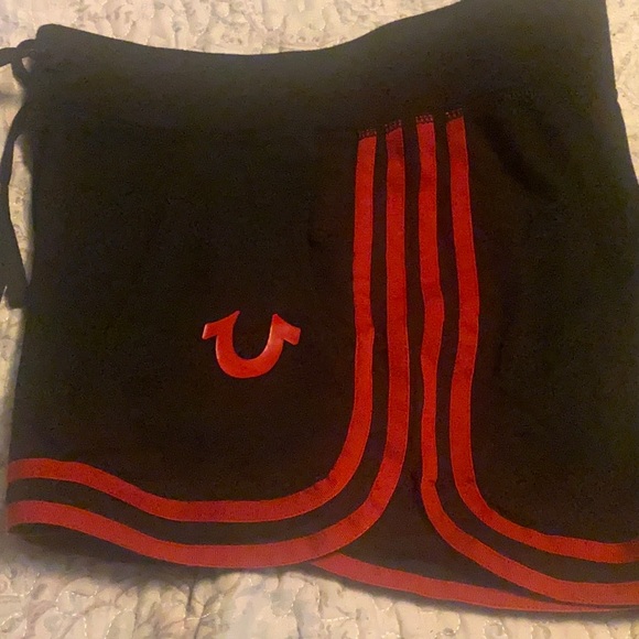 True Religion - Picture 3 of 4